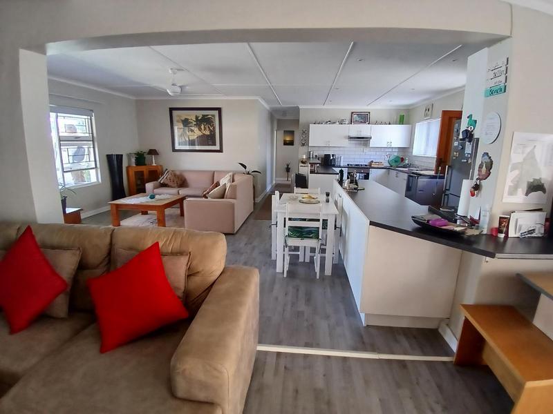 3 Bedroom Property for Sale in Stilbaai Wes Western Cape